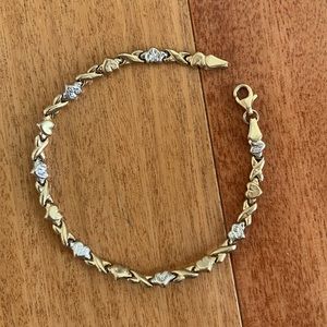 Zales XOXO 10K Gold Heart Bracelet